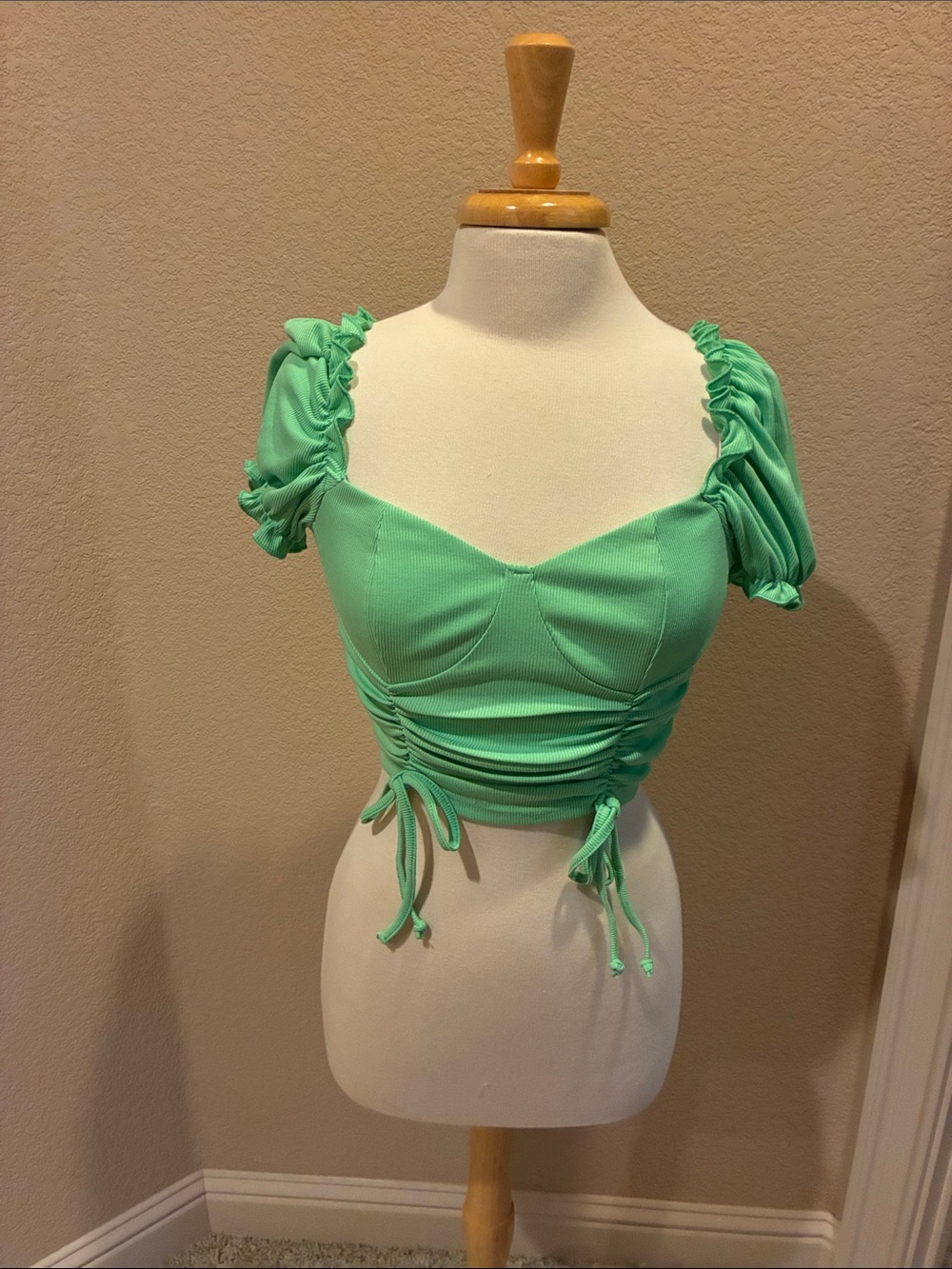 Lime Green Ruched Puff-Sleeve Crop Top size S